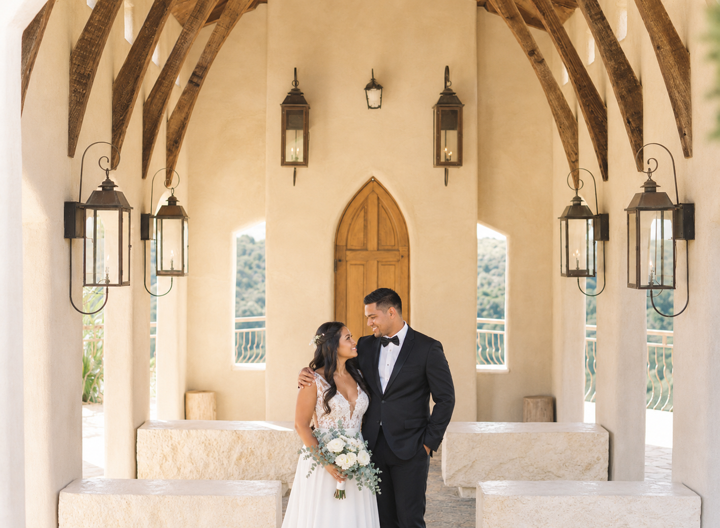 Chapel Dulcinea couple ceremony
