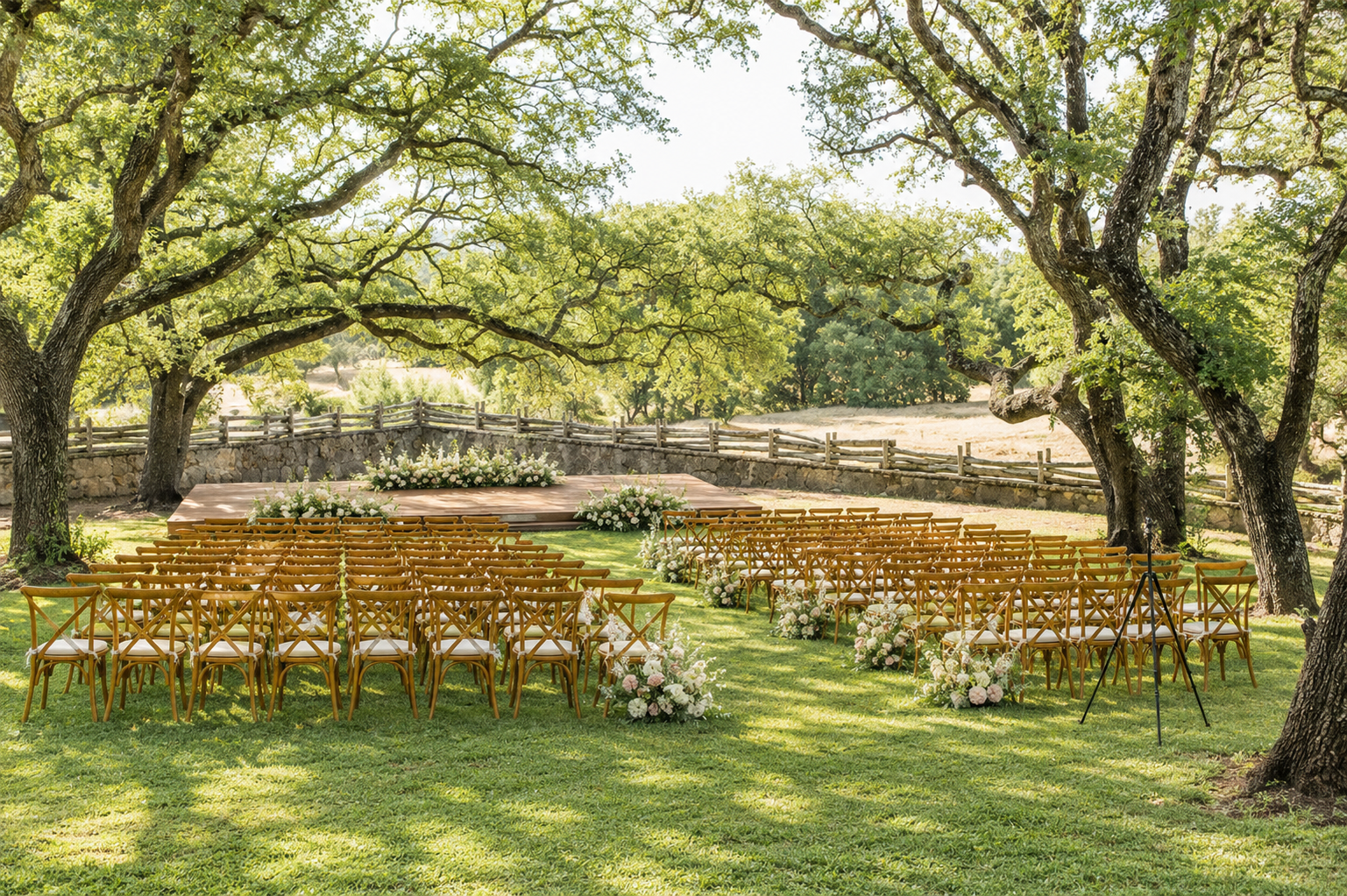 Inspiring Oaks Ranch outdoor ceremony