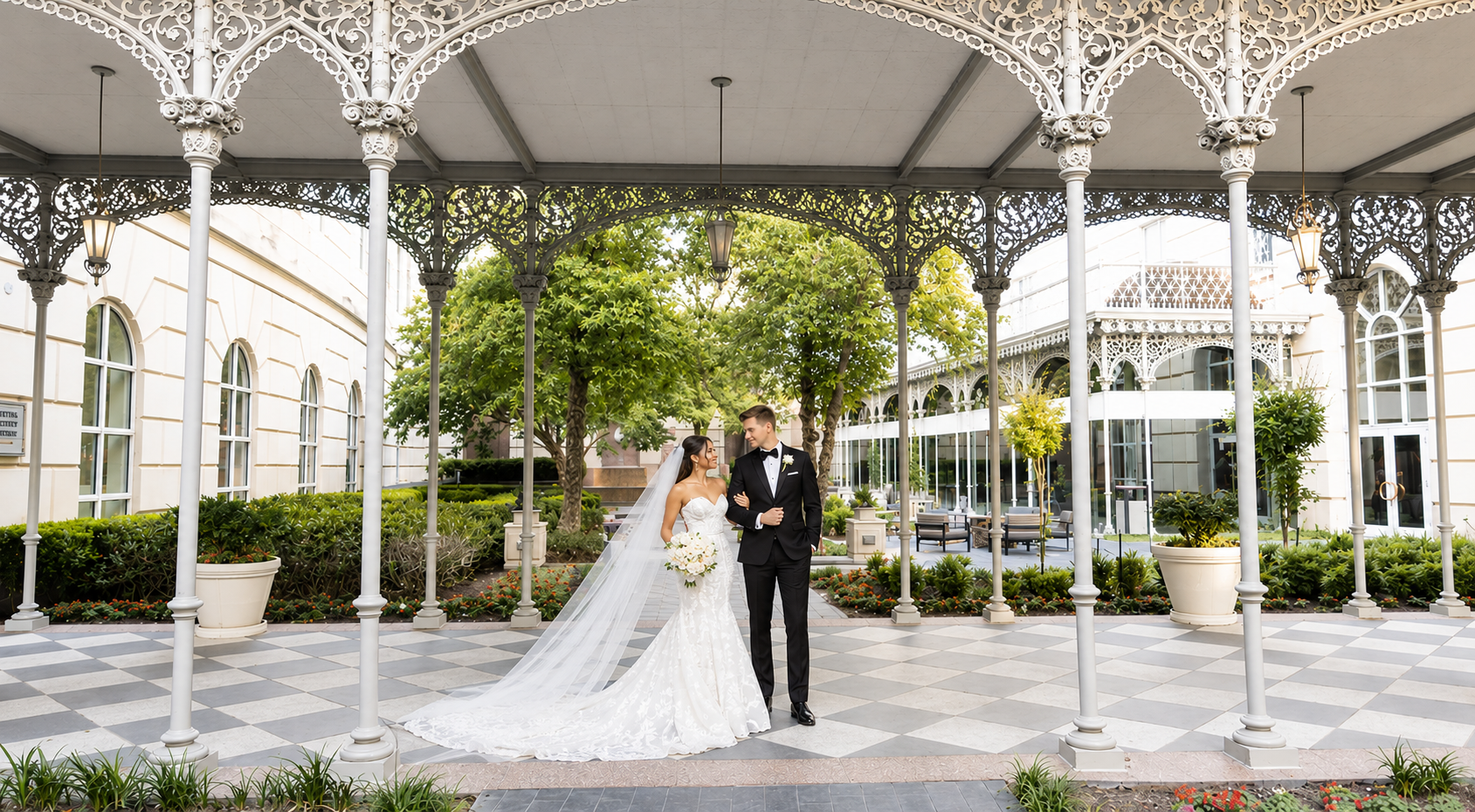 Hotel Crescent Court bride groom