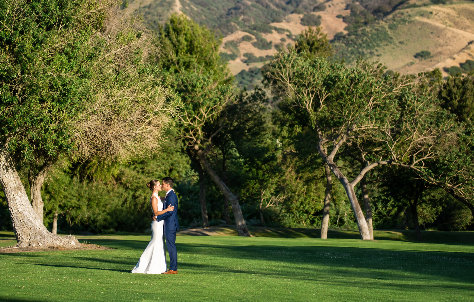 Fairview Green River country club bridal portrait