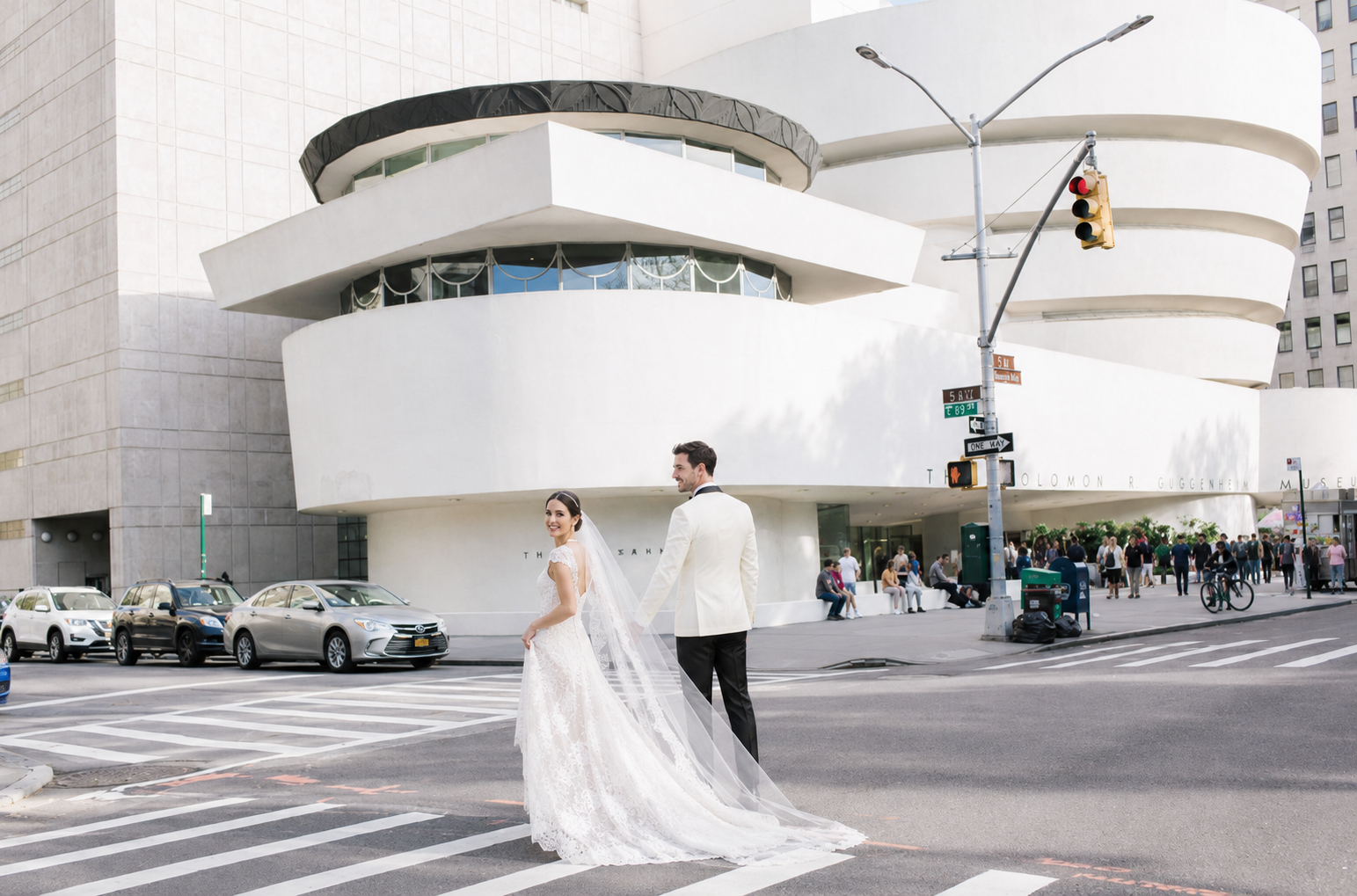 Solomon R. Guggenheim Museum bride groom nyc walk