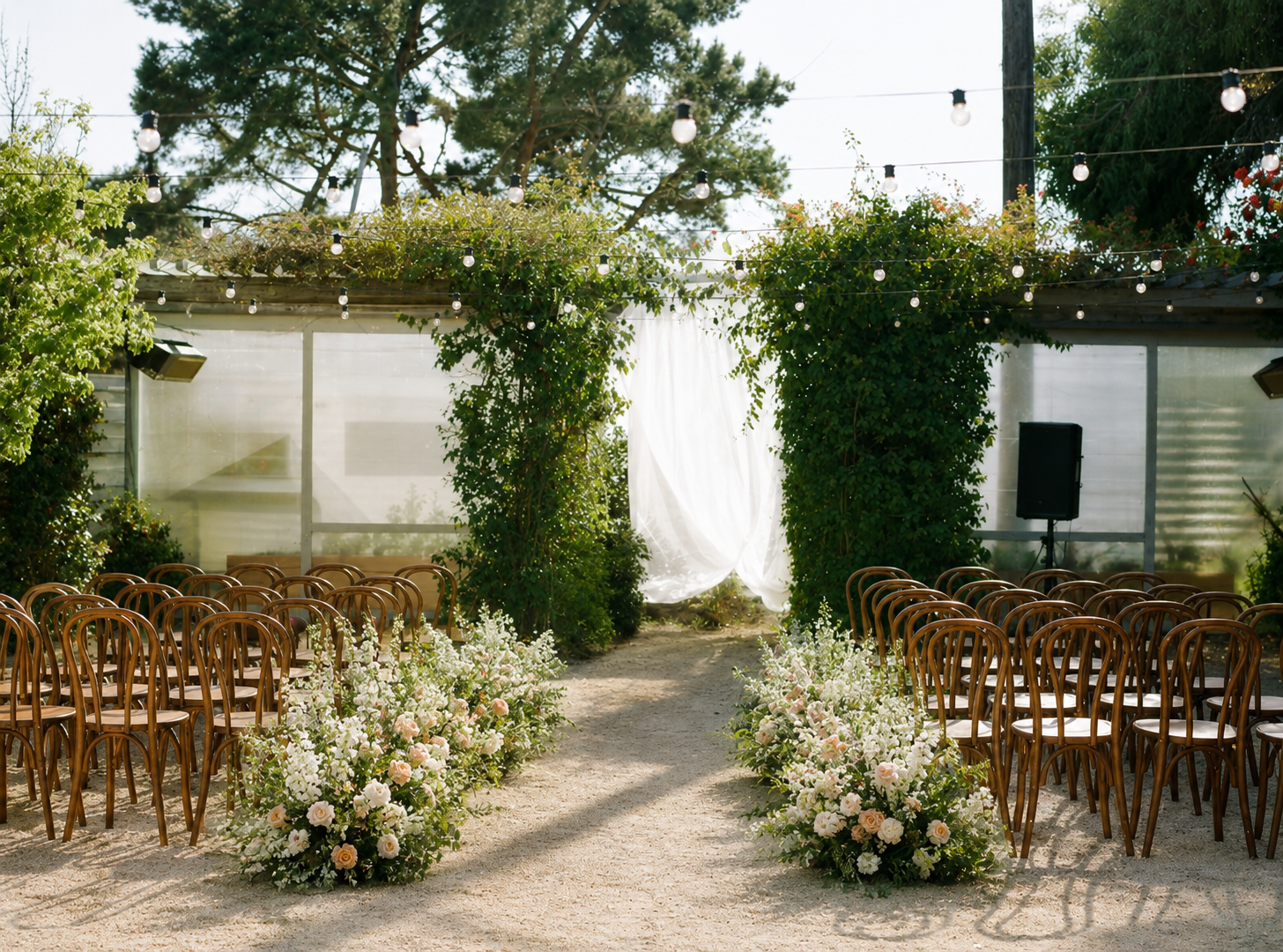 Aracely Cafe & Event Center outdoor ceremony